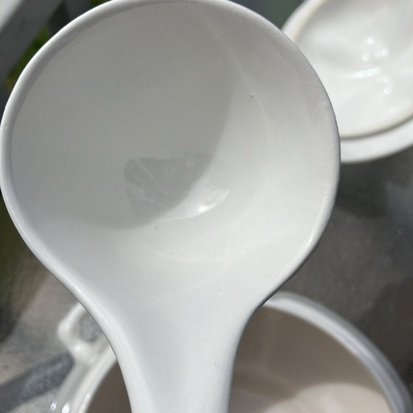 California Pottery USA H16 White Porcelain Pumkin Soup Tureen w. Lid & Laddle - Picture 9 of 17